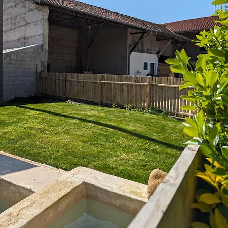 Logement - Studio Independant A Pérouges Dış mekan fotoğraf