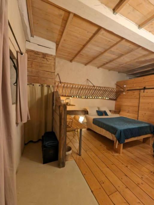Logement - Studio Independant A Pérouges Dış mekan fotoğraf
